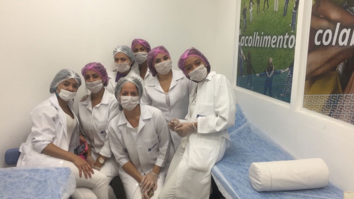 Atendimento especializado: "Spa de mãos e facial".