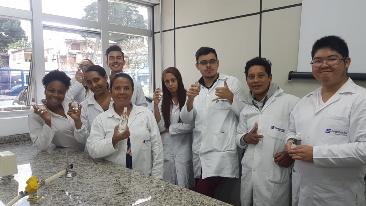 Prática da produção de extratos glicólicos e perfumes