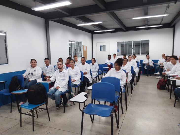 Aula prática de Farmacologia - turma T42.1 - Sequencial Grajaú