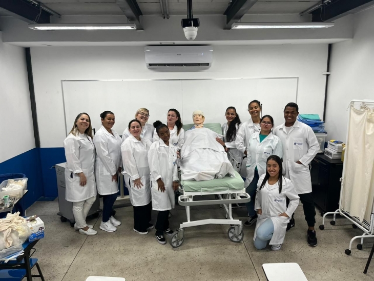 Aula prática - Oxigenoterapia, coleta de sangue e curativos. Sequencial Grajaú